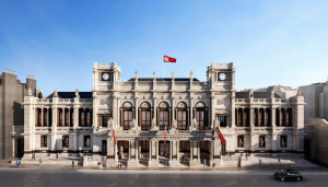 Royal-Academy-of-Arts-London-facade-870x495